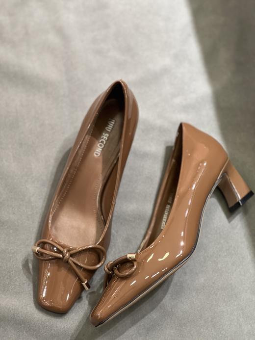 IUIU SECOND 2022新款小方头蝴蝶结浅口中跟单鞋U22CE37471 商品图2