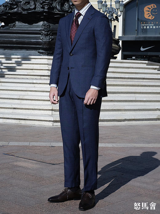 Stylbiella Central 澳洲美丽诺羊毛藏蓝色暗亲王格全麻衬套装 商品图1