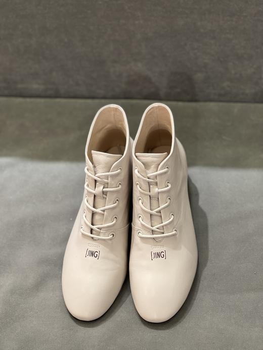 IUIU SECOND 新款英伦风系带深口单鞋踝靴U21DS42328 商品图1