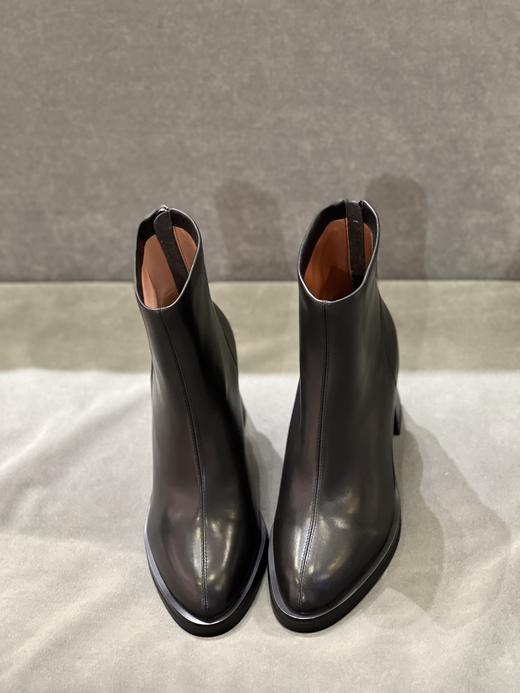 IUIU SECOND 2022新款法式尖头后拉链方根短靴U22DS44701 商品图3