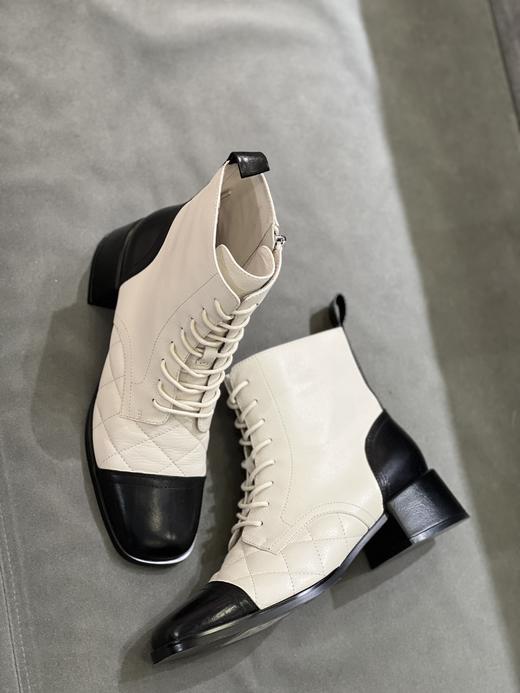 IUIU SECOND 新款软皮菱格纹小方头侧拉链马丁靴U21DS42108 商品图2