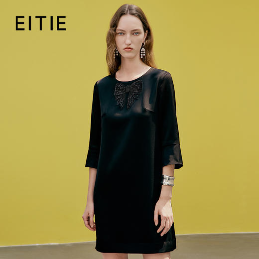 EITIE爱特爱春季新款蝴蝶结胸口图案设计连衣裙7307009 商品图0