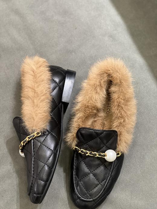 IUIU SECOND 新款加绒菱格纹毛毛一脚蹬乐福鞋豆豆鞋U21CM32788 商品图4