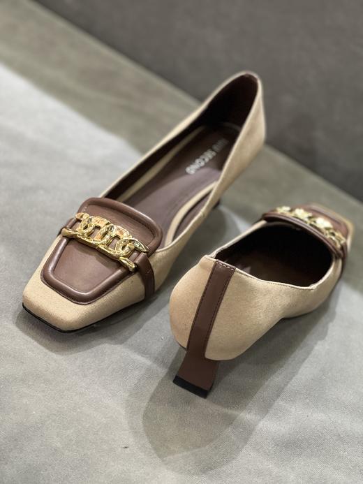 IUIU SECOND 2022新款小方头拼色马衔扣单鞋U22CE37521 商品图3