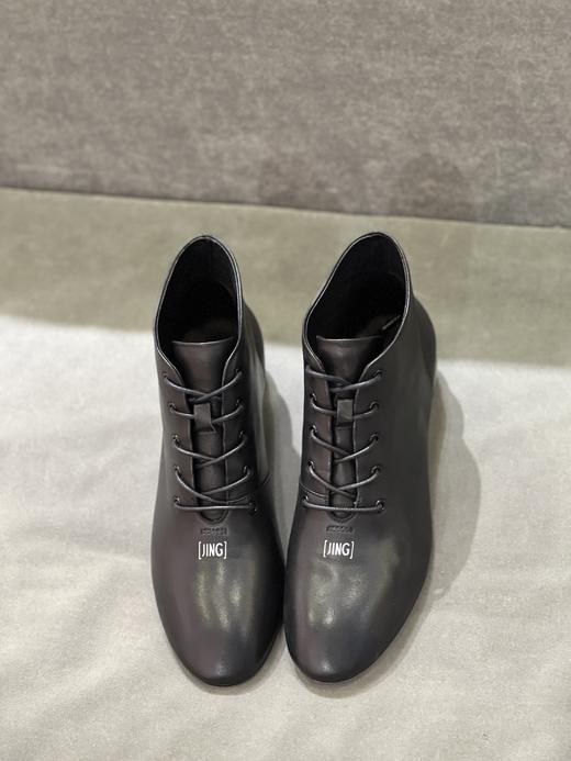 IUIU SECOND 新款英伦风系带深口单鞋踝靴U21DS42328 商品图3