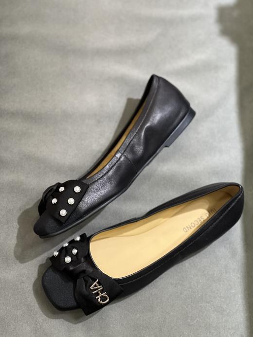 IUIU SECOND 2022新款蝴蝶结珍珠饰扣浅口单鞋U22AE18361 商品图2