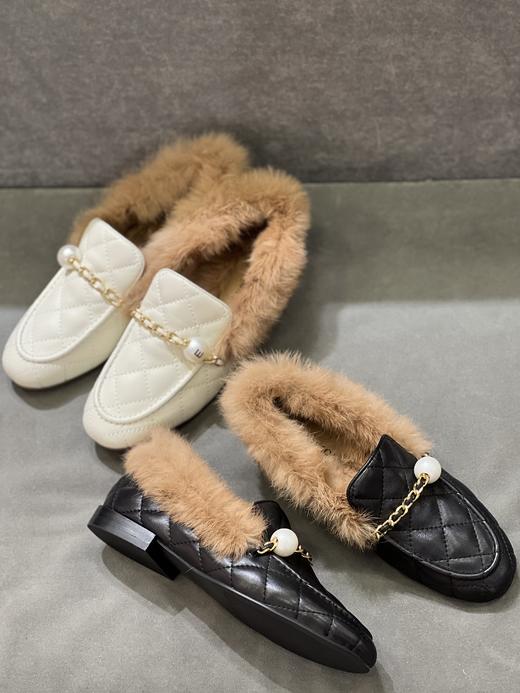 IUIU SECOND 新款加绒菱格纹毛毛一脚蹬乐福鞋豆豆鞋U21CM32788 商品图5