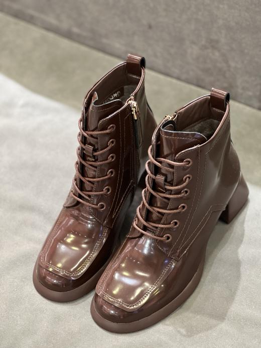 IUIU SECOND 新款时尚亮面中跟马丁靴U21DS46241 商品图2