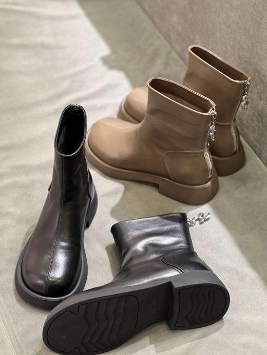 IUIU SECOND 2022新款净面圆头后拉链切尔西靴短靴U22DS44761 商品图2