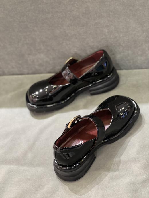 IUIU SECOND 2022新款娃娃头厚底漆皮玛丽珍单鞋U22CE37421 商品图3