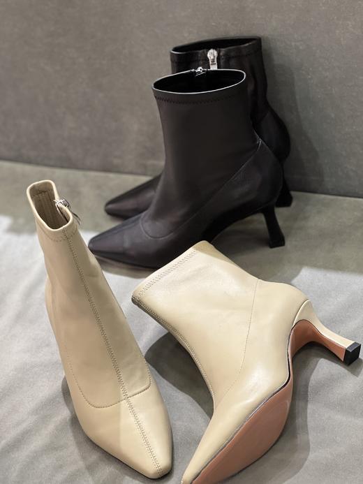 IUIU SECOND 2022新款尖头软皮侧拉链高跟短靴U22DS44741 商品图5