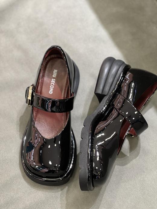 IUIU SECOND 2022新款娃娃头厚底漆皮玛丽珍单鞋U22CE37421 商品图1