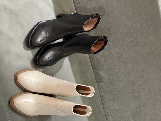 IUIU SECOND 2022新款法式尖头后拉链方根短靴U22DS44701 商品图5