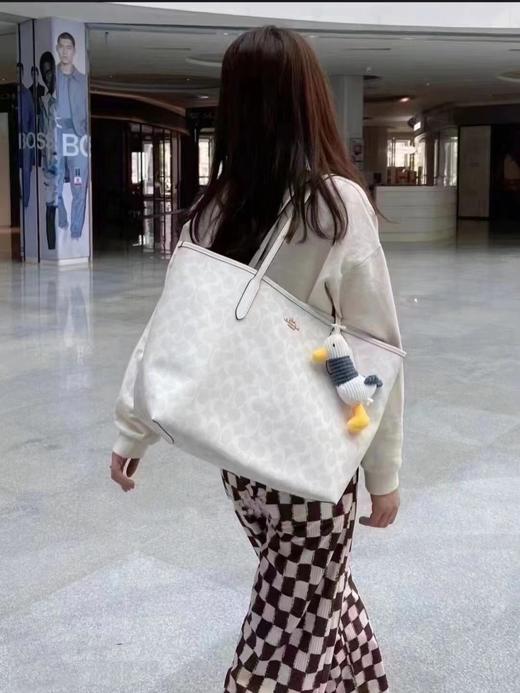 COACH/蔻驰托特TOTE新款冰山白 商品图4