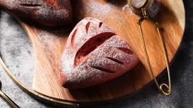  樱花紫薯坚果拉丝软欧 ——顶焙良品日式面包粉