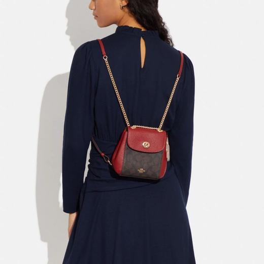 Coach Kay 新年小双肩包 红色拼老花 只要￥1180直邮到手！ 商品图3