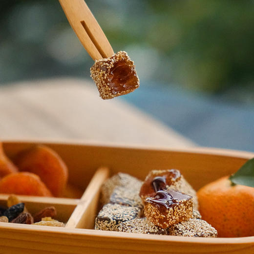 【双重口感 软糯Q弹】一方云拾爆浆陈皮糖 酸甜带咸 陈皮颗粒 饭后解腻 独立包装 方便携带 100g/袋 商品图4