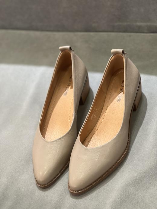 IUIU SECOND 2023新款尖头净面通勤低跟浅口单鞋U23AE12351 商品图2