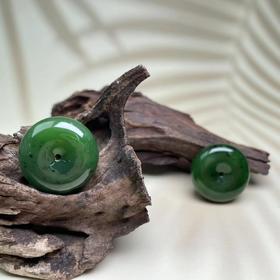 碧玉吊坠-平安扣