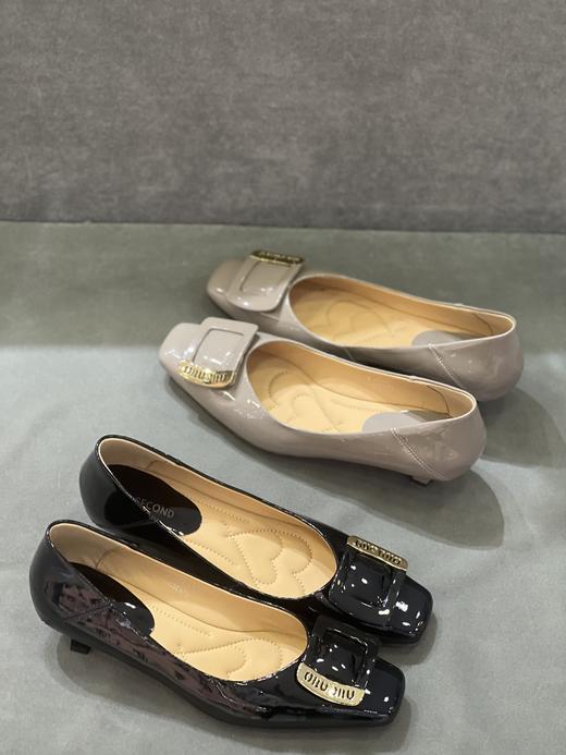 IUIU SECOND 2023新款亮面小方头饰扣浅口通勤单鞋U23AE12361 商品图5