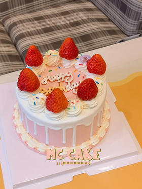 草莓ins风复古蛋糕