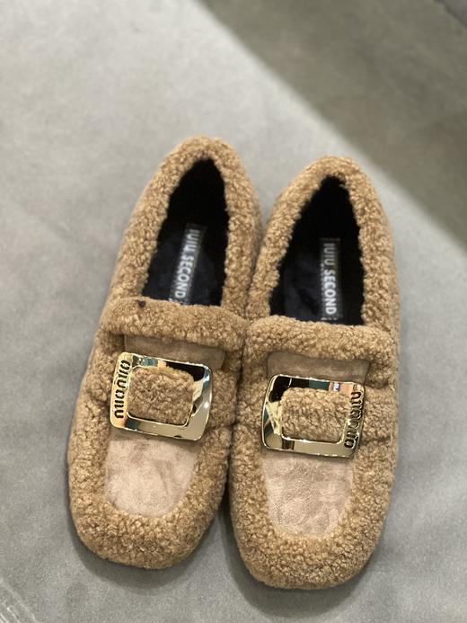 IUIU SECOND 2023新款加绒方圆头饰扣深口一脚蹬毛毛鞋乐福鞋U23AM12781 商品图3