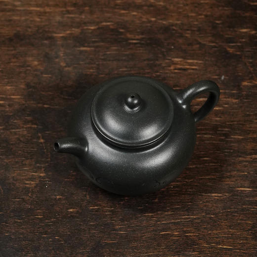 龙德堂陶艺 汤宣武制 《天诚如意》九龄君子兰  220cc 库存请咨询客服 商品图3