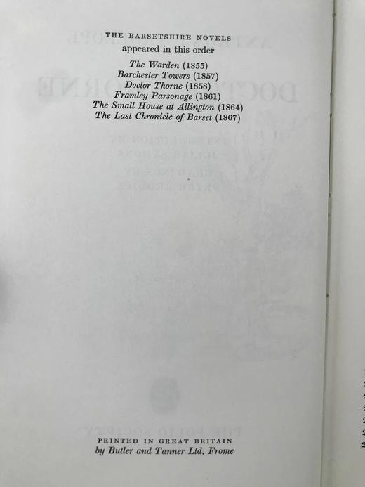 特罗洛普《索恩医生》 数十幅插图 精装18开带书匣 商品图3