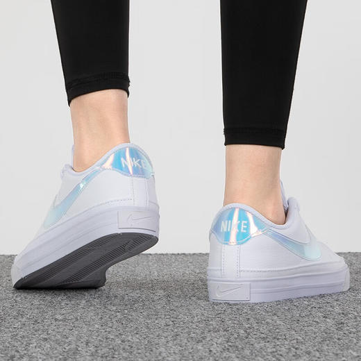 耐克（NIKE） 女鞋 2022冬季运动鞋空军一号AF1简版低帮休闲鞋潮流耐磨板鞋 FD0820-100 商品图0