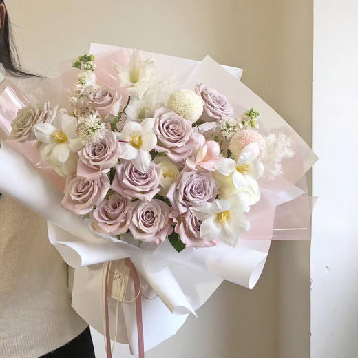 奶油味的春天 (玫瑰混搭郁金香花束) 商品图1