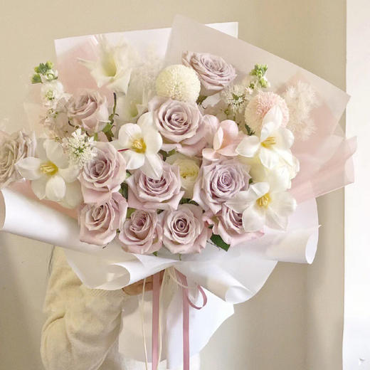 奶油味的春天 (玫瑰混搭郁金香花束) 商品图0