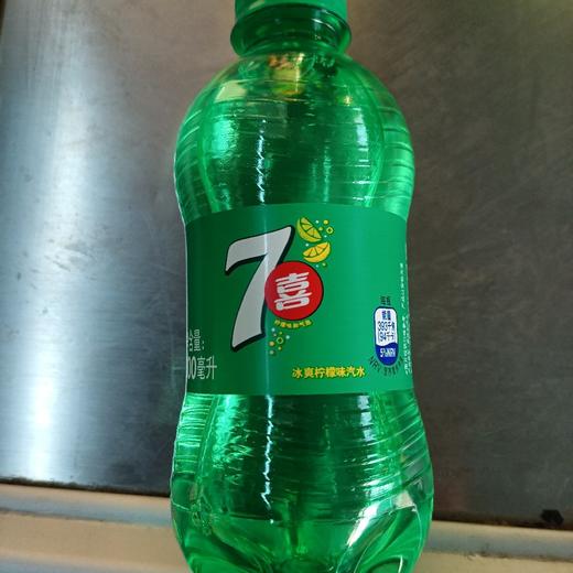 七喜柠檬味汽水330ml 商品图0