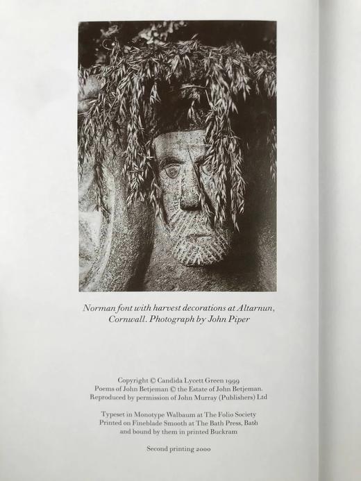 贝杰曼笔下的英国（2000） 约百幅照片插图 精装16开带书匣 商品图3