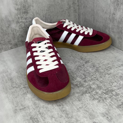 秋冬特惠💰480 重磅联名 Adidas x GUCCI 三叶草logo与标志性三条杆为设计元素 商品图1