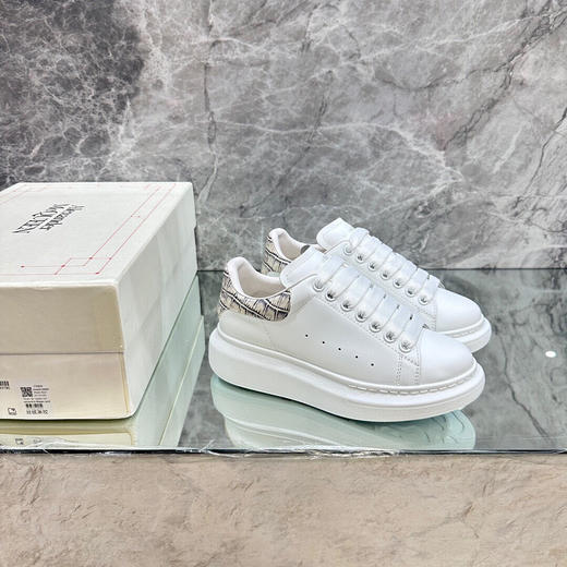 秋冬特惠💰550 麦昆纯原版本 # Alexander McQUEEN 秋冬新款 石头纹+芯片 商品图0