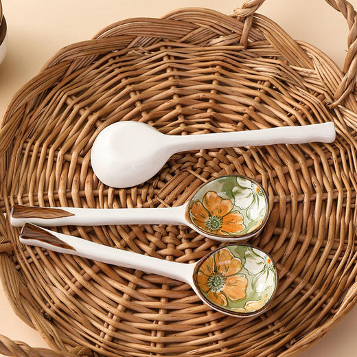 【香雪兰斗笠碗】高温陶瓷釉下彩餐具家用5英寸斗笠碗勺子组合 商品图4