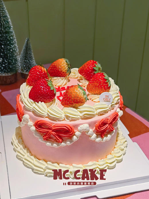 ins裱花草莓蛋糕 商品图1
