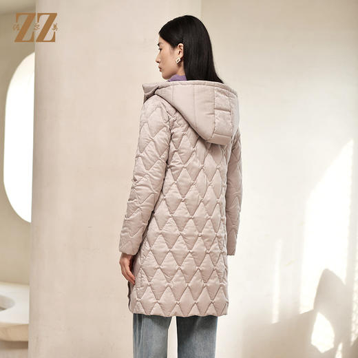 佐尔美冬季新款 经典款连帽保暖菱形格羽绒服女E24YY26 商品图4