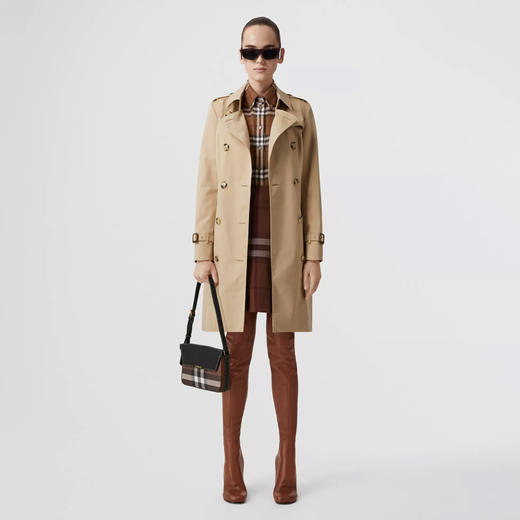 BURBERRY 巴宝莉 女士切尔西版型 – 中长款 Heritage Trench 风衣 卡其色 8059193 A1366 商品图3