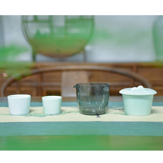 羽诗制造出品 山水心源套装阳明折叠书本灯青瓷茶具文创礼盒 商品图1