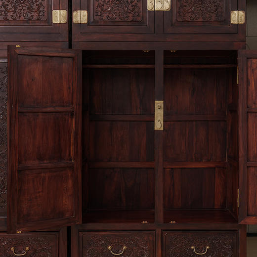 二十世纪 红木满雕西番莲纹四件柜 商品图2