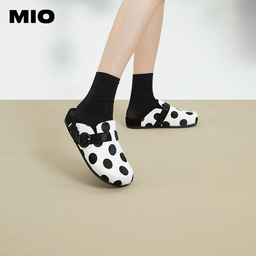 MIO米奥夏季复古风舒适平跟包头拖时尚百搭波点勃肯拖鞋女鞋 M232226819 商品图1