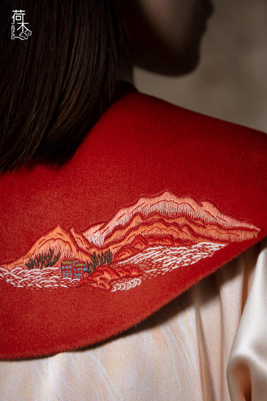 荷木HEMU丨知春·苏绣羊绒羊毛云肩 商品图1