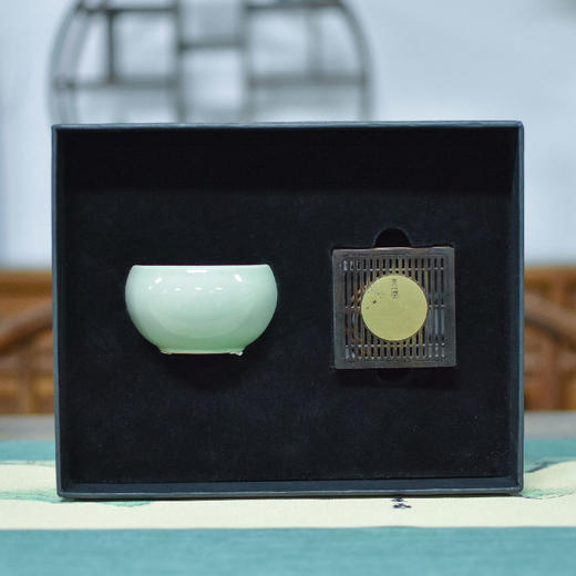 羽诗制造出品 罗汉沉香套装非遗青瓷罗汉杯四方香盒文创礼盒 商品图4