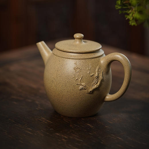 龙德堂陶艺 汤宣武制 《十二月花神·冰清玉露（十二月腊梅）》原矿本山绿泥  280cc 库存请咨询客服 商品图2