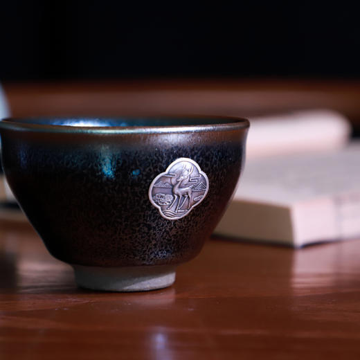 《一路相伴》足银对盏 古法柴烧 999足银 银豪龙纹釉彩面 蓝银豪釉色 商品图2