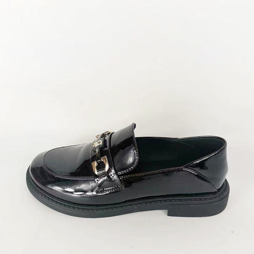 豪行秋季21301695宽松简约休闲浅口女鞋低跟软底漆皮乐福鞋 商品图0