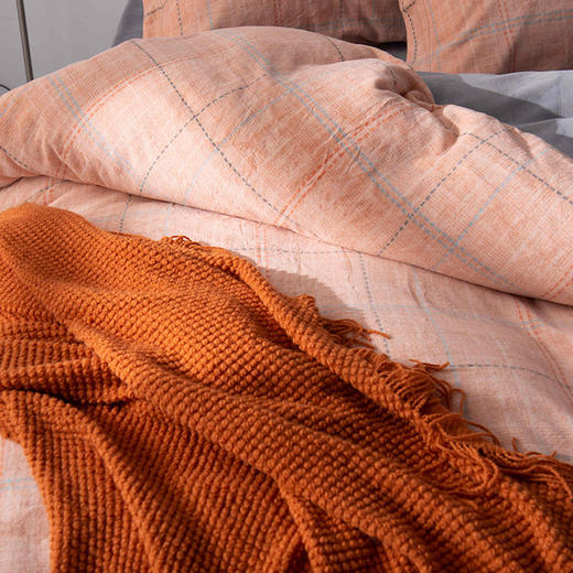 多喜爱 牛奶绒四件套佛罗伦萨L码【一触即暖】【抗静电】细腻绒毛 暖而不闷 透湿排汗 可水洗机洗 双面设计 商品图1