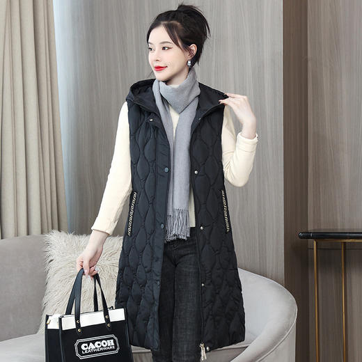YZ-D8826 2023秋冬新款韩版修身马甲女纯色长款气质连帽坎肩过膝羽绒棉马夹 商品图2