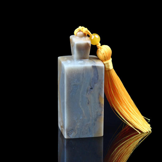 孤品013644:昌化石博古钮方章-2.8*2.8*7.3cm 商品图1